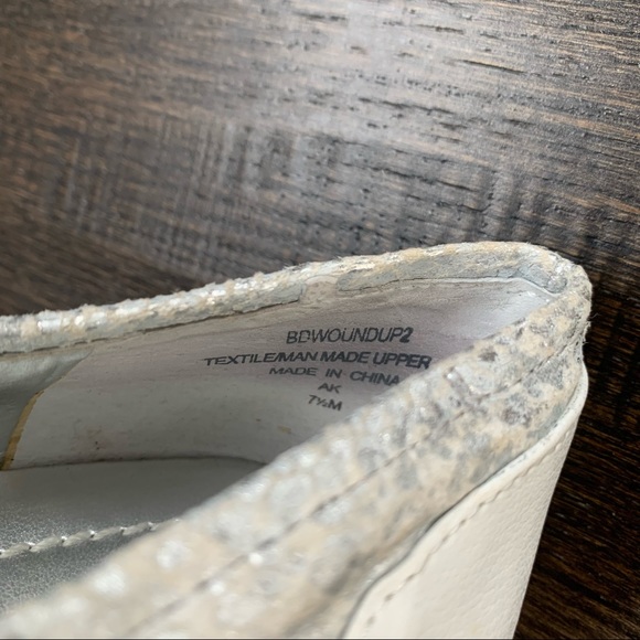 Bandolino Size 7.5 White Women’s Flats - Picture 7 of 10